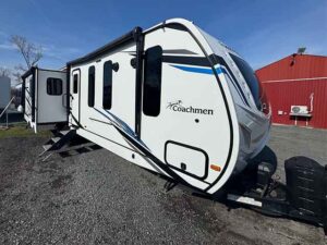 2022 Coachmen Freedom Express 324RLDS NEW #8-3